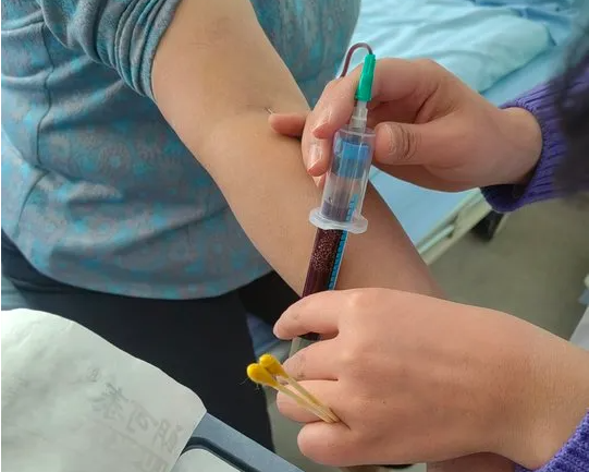 广东医科大学附属第三师图木舒克市总医院成功开展富血小板血浆（PRP）治疗技术 为疼痛患者带来